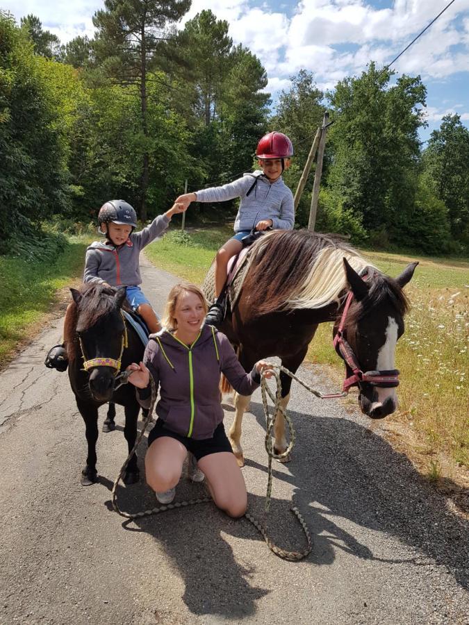 Capdrot Gite Equestre Domaine Des Crins - Monpazier المظهر الخارجي الصورة