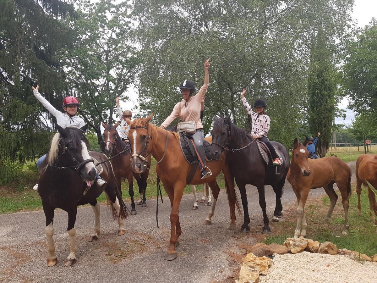 Capdrot Gite Equestre Domaine Des Crins - Monpazier المظهر الخارجي الصورة